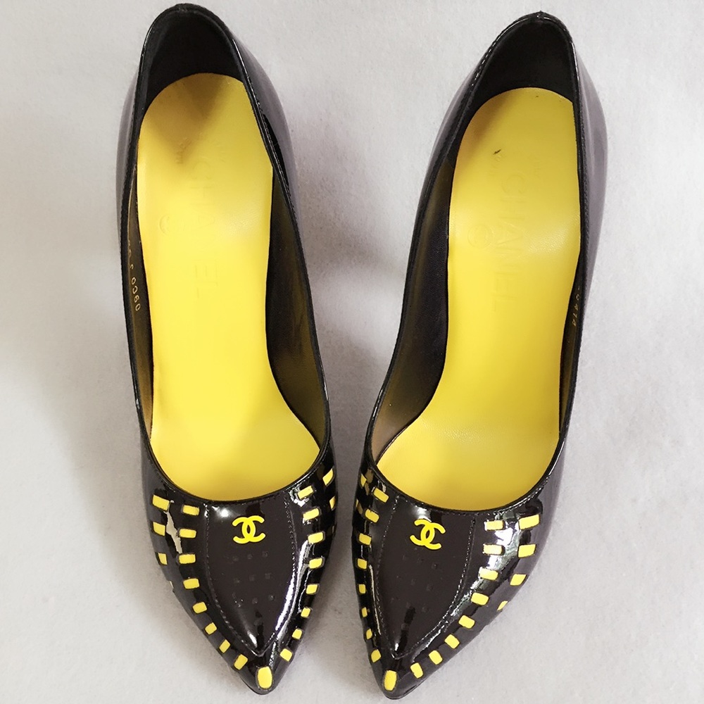 NIB Authentic Chanel Bumblebee Stiletto Heels